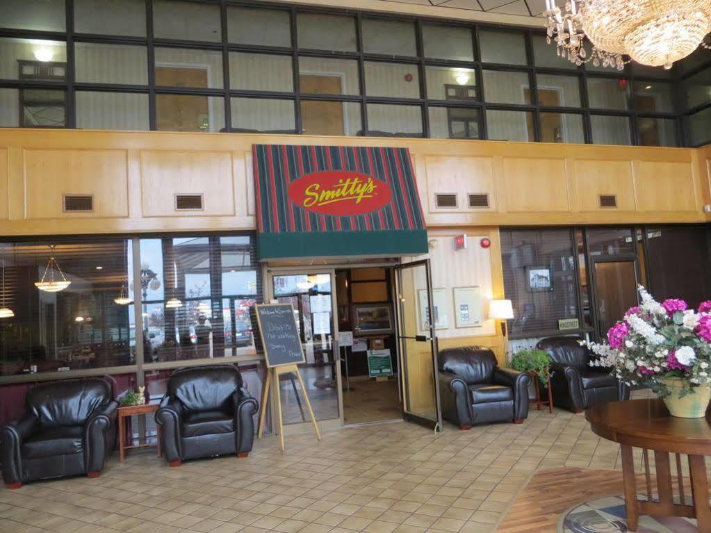 Tropical Inn - North Battleford Exterior foto